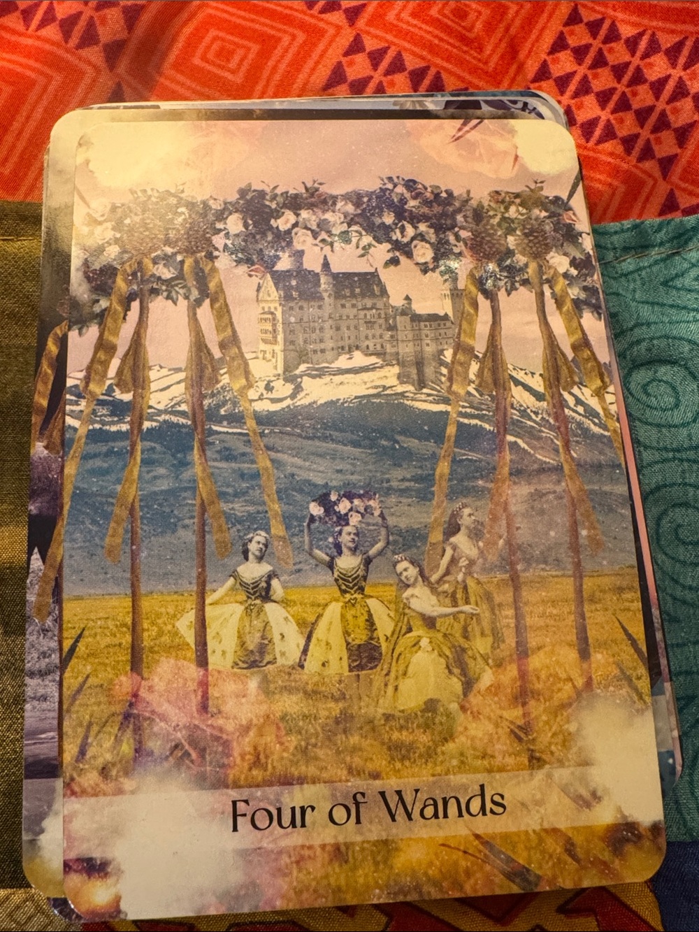 The Moon Dust Tarot by Florance Saul - Pink & Gold Deck - Picture 9 of 11